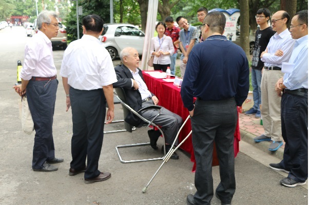 校庆系列报道之三:四川大学杰出教授游志胜先生回物理系参加校庆